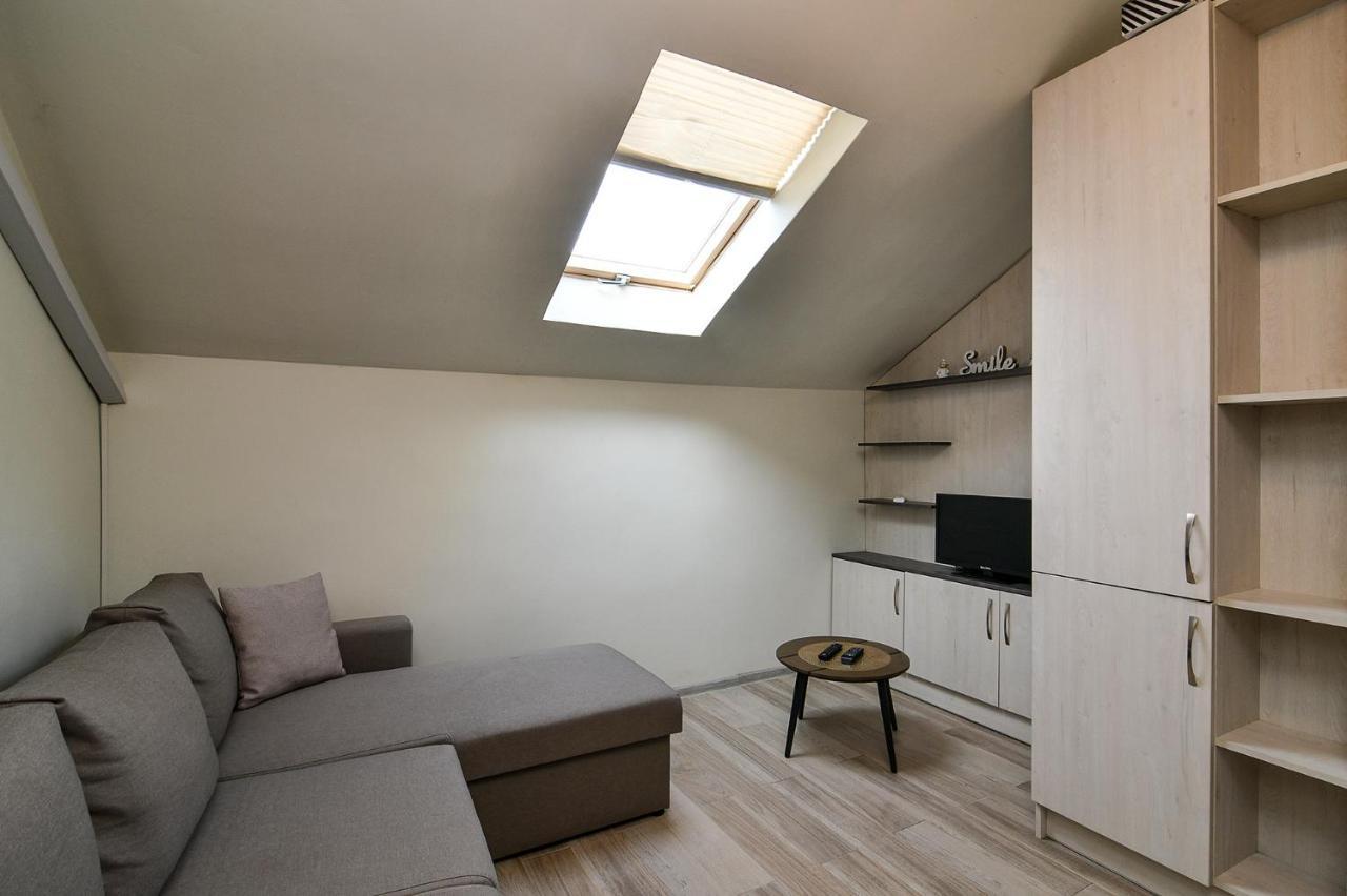 Small Studio On Budget In The Heart Of City Varna Luaran gambar