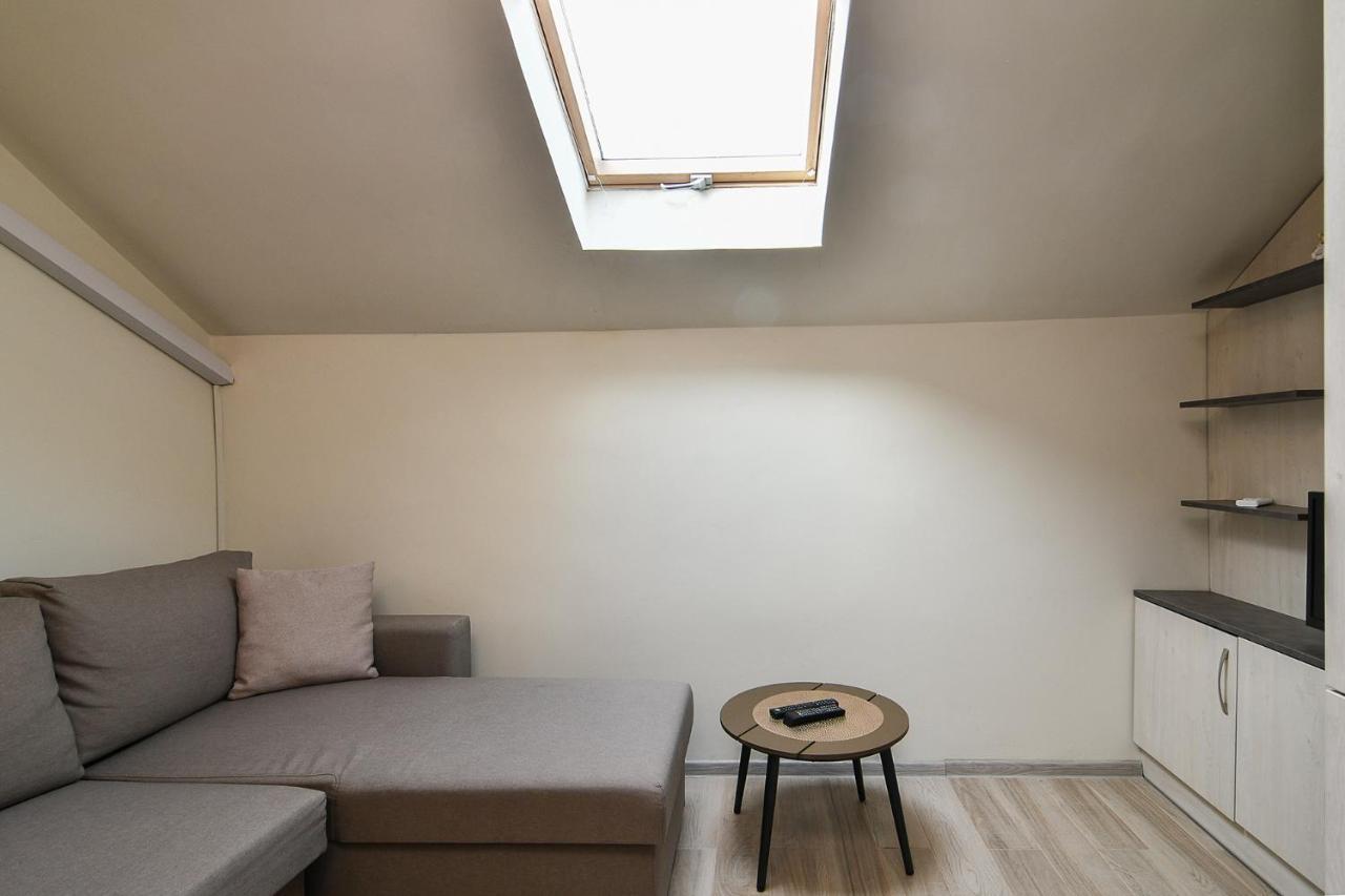 Small Studio On Budget In The Heart Of City Varna Luaran gambar